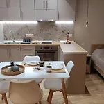 Milies Creekside Apartment